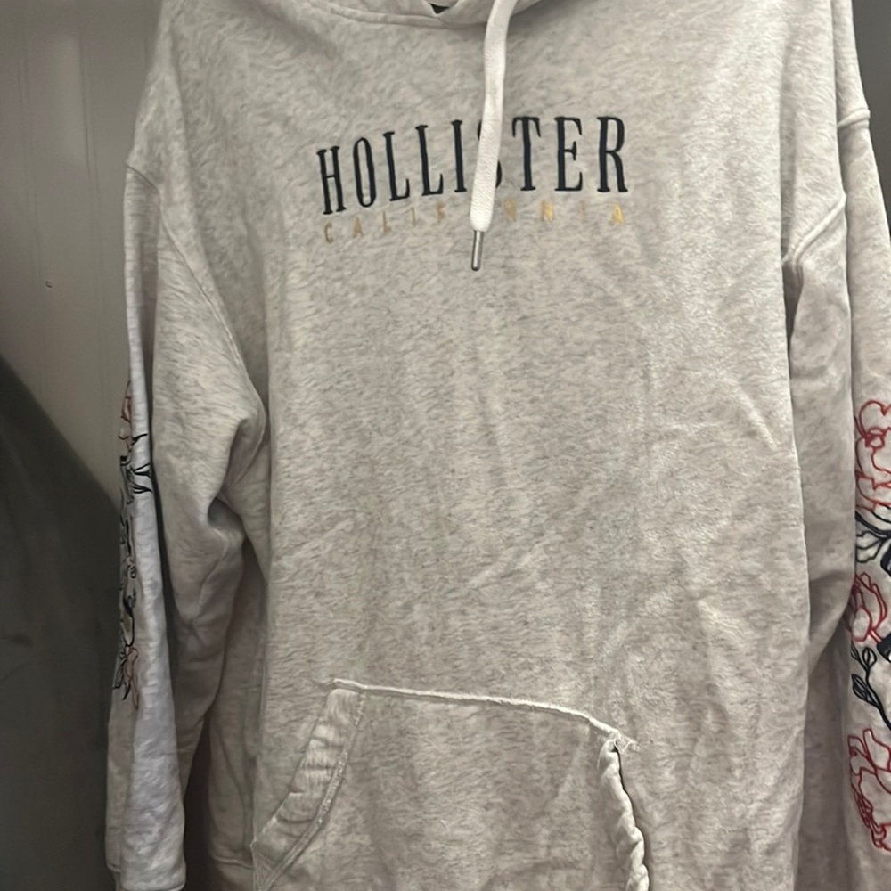 Hollister sweatshirt red/black/gray/gold